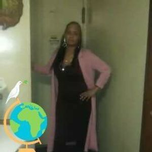 Meet your Posher, La-nora